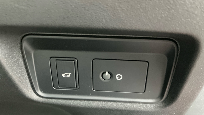 Jaguar E-Pace 2.0 D165 R-Dynamic Black 5dr Auto Diesel Estate